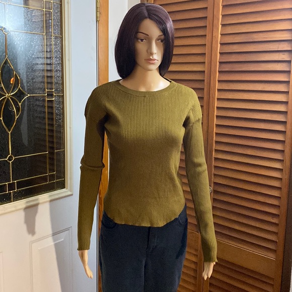 GUC - Express - Low High Ribbed Sweater - Size Small - Picture 1 of 11